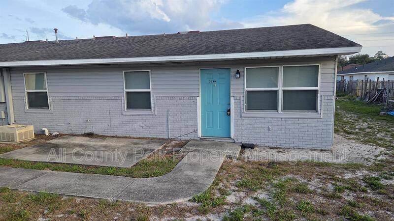 Apartment for rent at 3039 Saint Paul Dr, Winter Haven, FL 33880