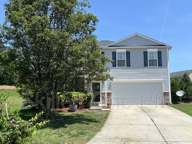House for rent at 3914 SE Jack Pine Court, Greensboro, NC 27406
