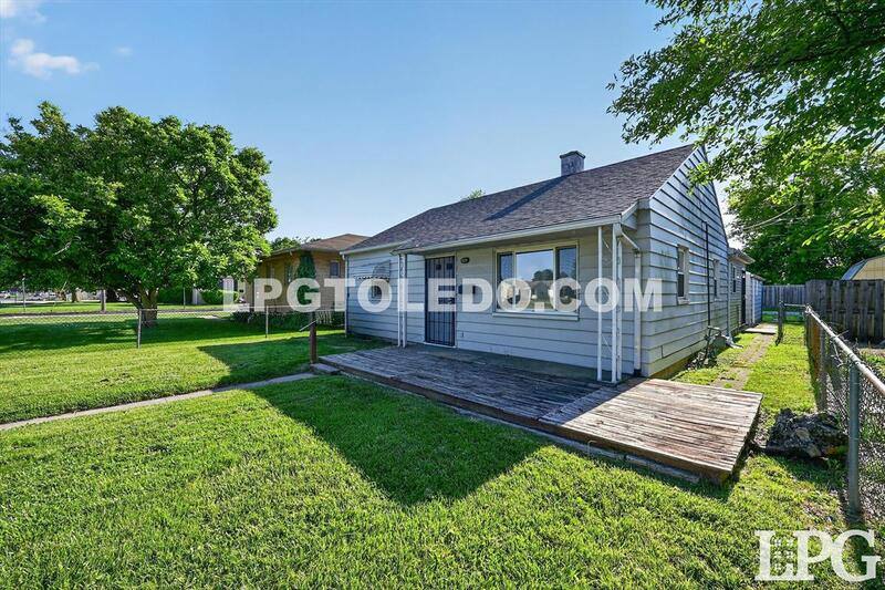 House for rent at 5207 Bennett Rd, Toledo, OH 43612