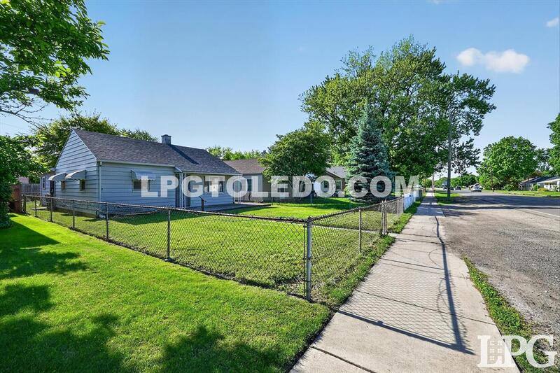 House for rent at 5207 Bennett Rd, Toledo, OH 43612