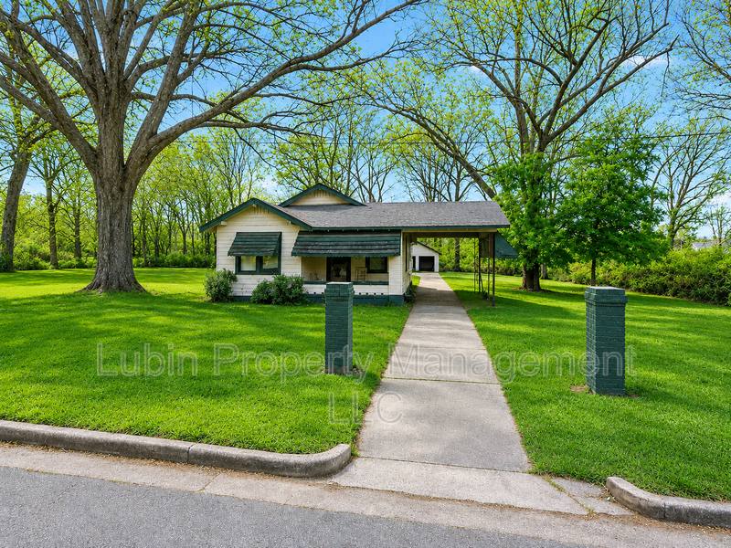 House for rent at 533 Bon Air St, Memphis, TN 38112