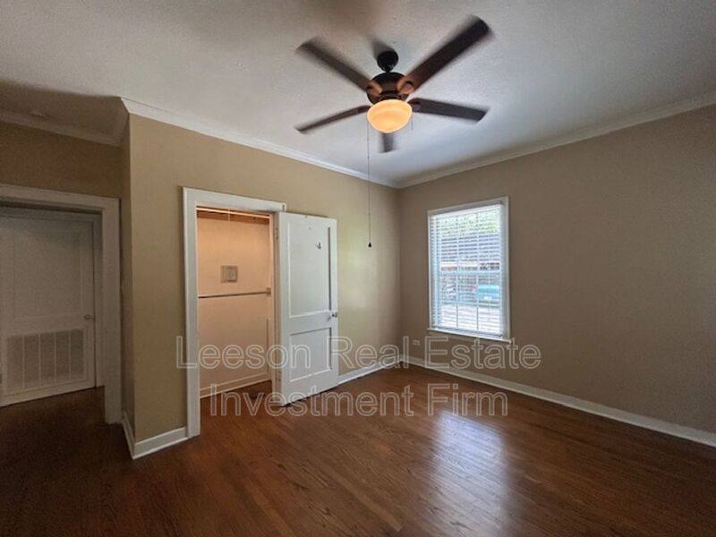Apartment for rent at 810 Rutherford St #A, Shreveport, LA 71104