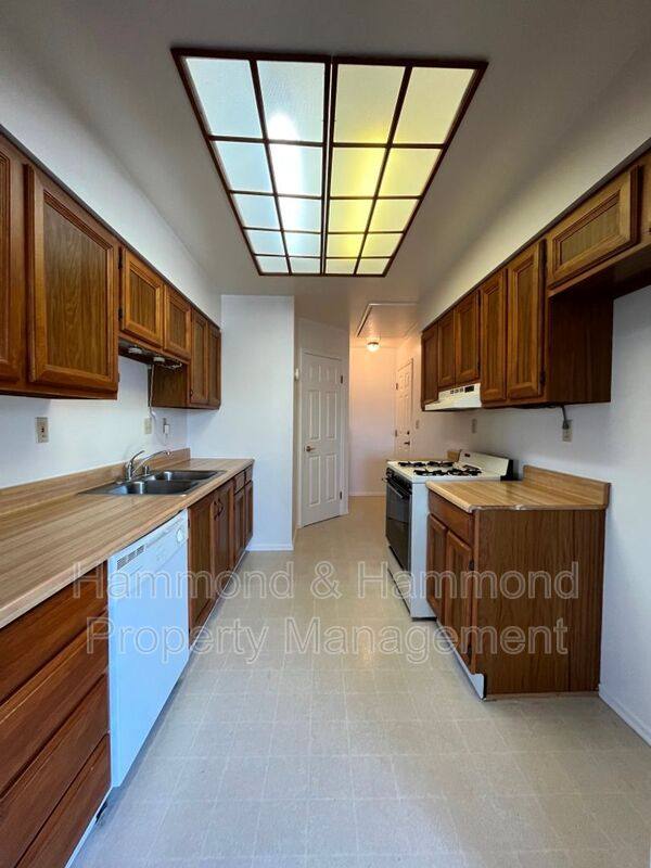 Apartment for rent at 159 Heavenly Valley Rd, Newbury Park, CA 91320