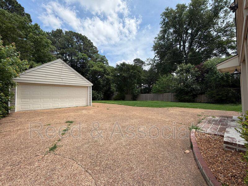 House for rent at 2520 Moore Rd, Germantown, TN 38138