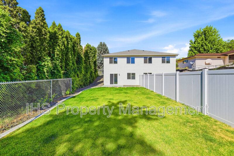House for rent at 714 W 13th St #A, Benton City, WA 99320