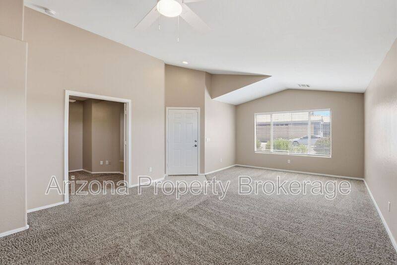 House for rent at 8118 N 112th Ave, Peoria, AZ 85345