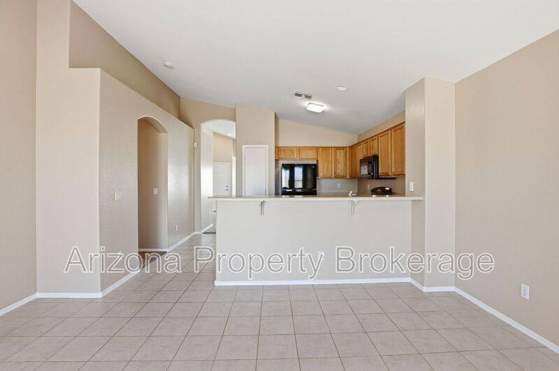 House for rent at 8118 N 112th Ave, Peoria, AZ 85345
