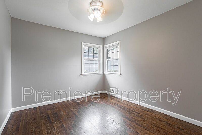 House for rent at 3320 S Sterling Ave, Independence, MO 64052