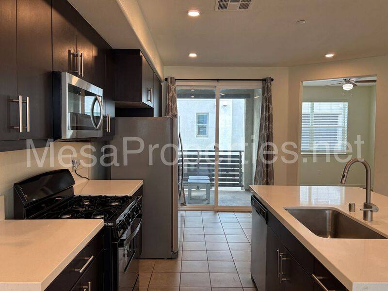 Townhouse for rent at 11027 Serenity Dr, Rancho Cucamonga, CA 91730