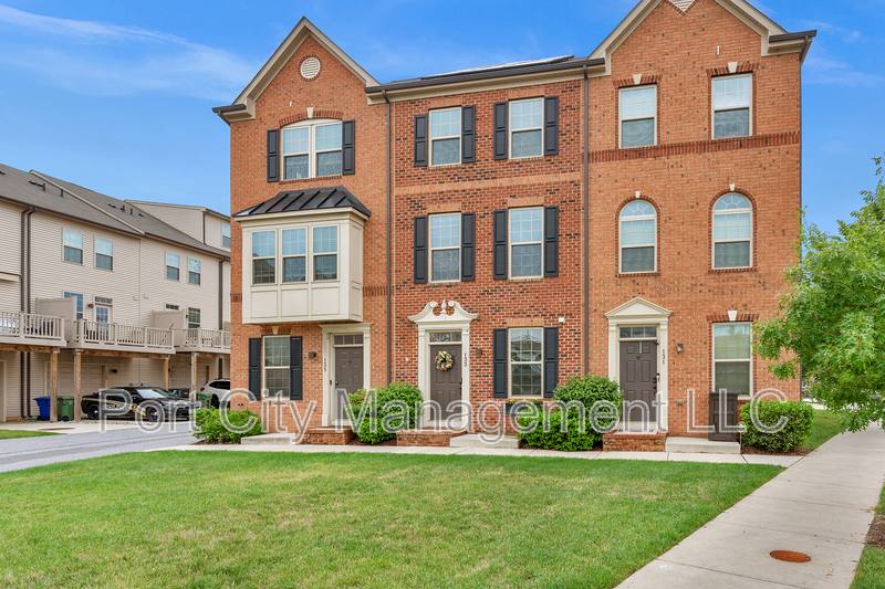 Townhouse for rent at 133 S Macon St, Baltimore, MD 21224