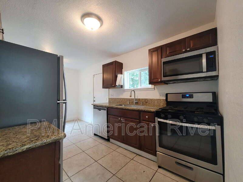 Apartment for rent at 3116 40th St #B, Sacramento, CA 95817