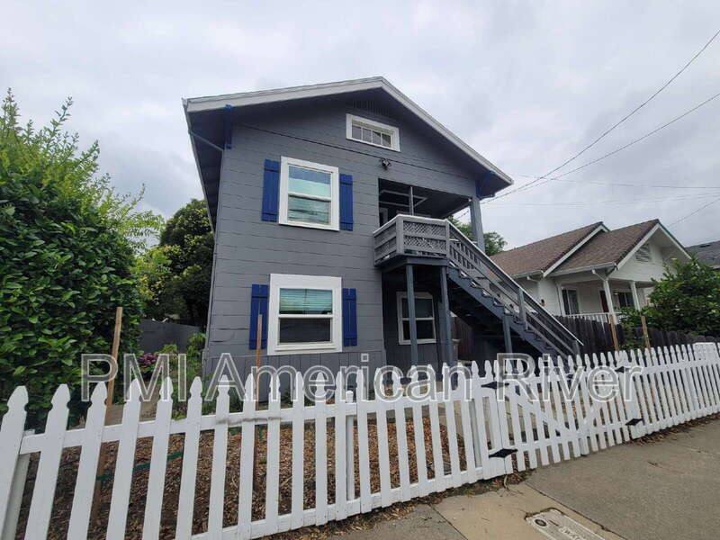 Apartment for rent at 3116 40th St #B, Sacramento, CA 95817