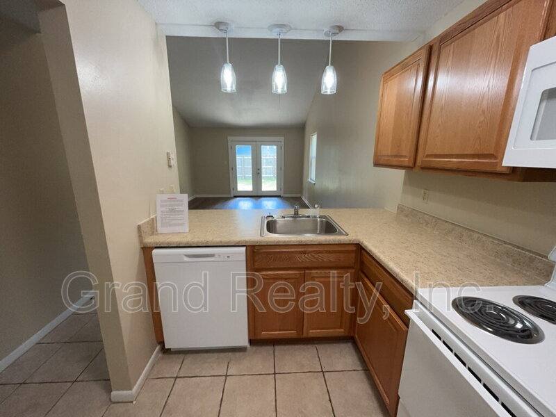 Apartment for rent at 5385 E Avenida De Golf, Milton, FL 32571