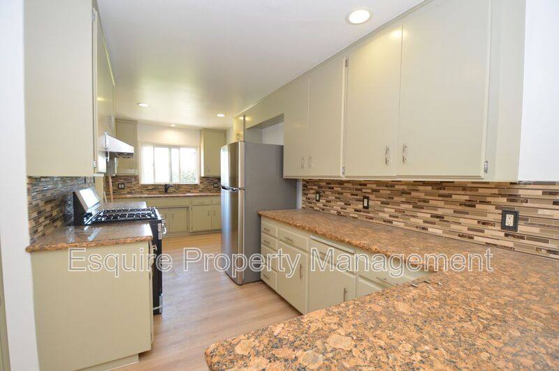 House for rent at 13515 W Telegraph Rd, Santa Paula, CA 93060