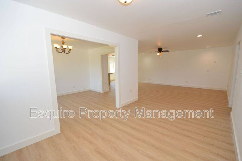 House for rent at 13515 W Telegraph Rd, Santa Paula, CA 93060