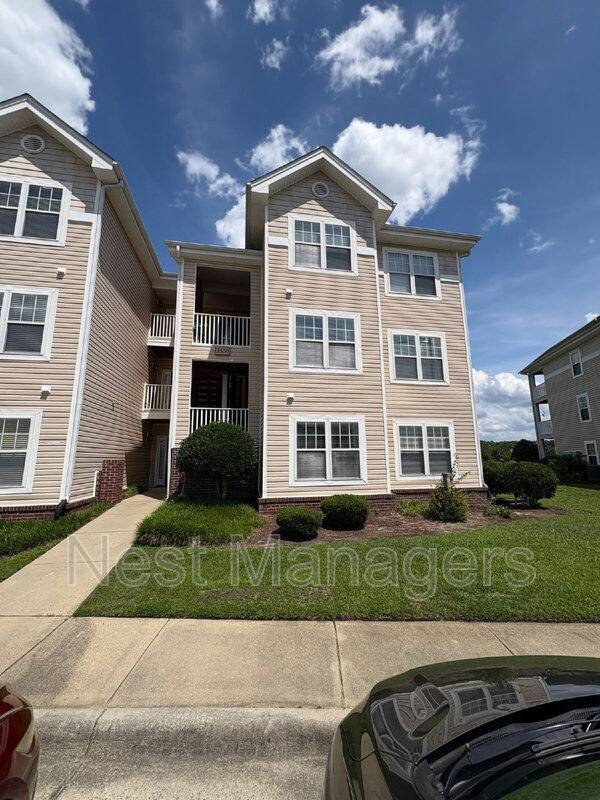 House for rent at 3330 Harbour Pointe Place #12, Fayetteville, NC 28314
