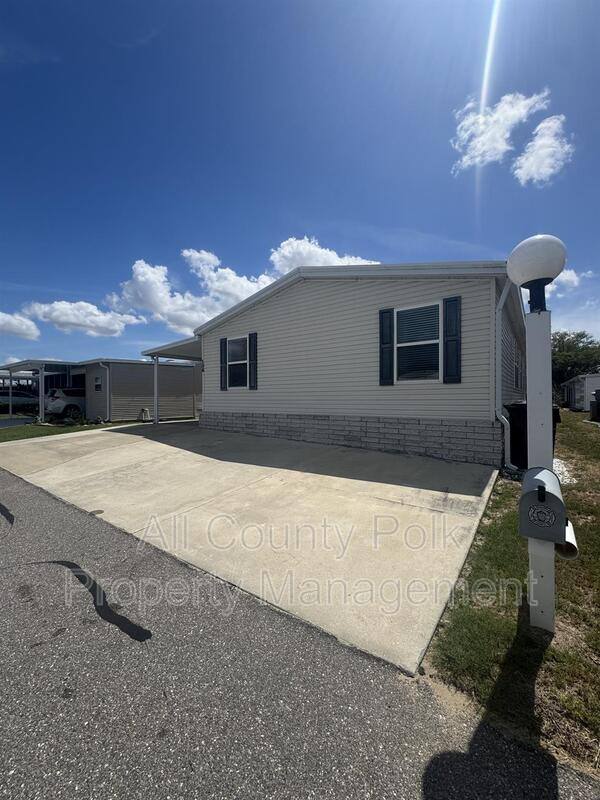 House for rent at 106 Reineke Rd, Winter Haven, FL 33884
