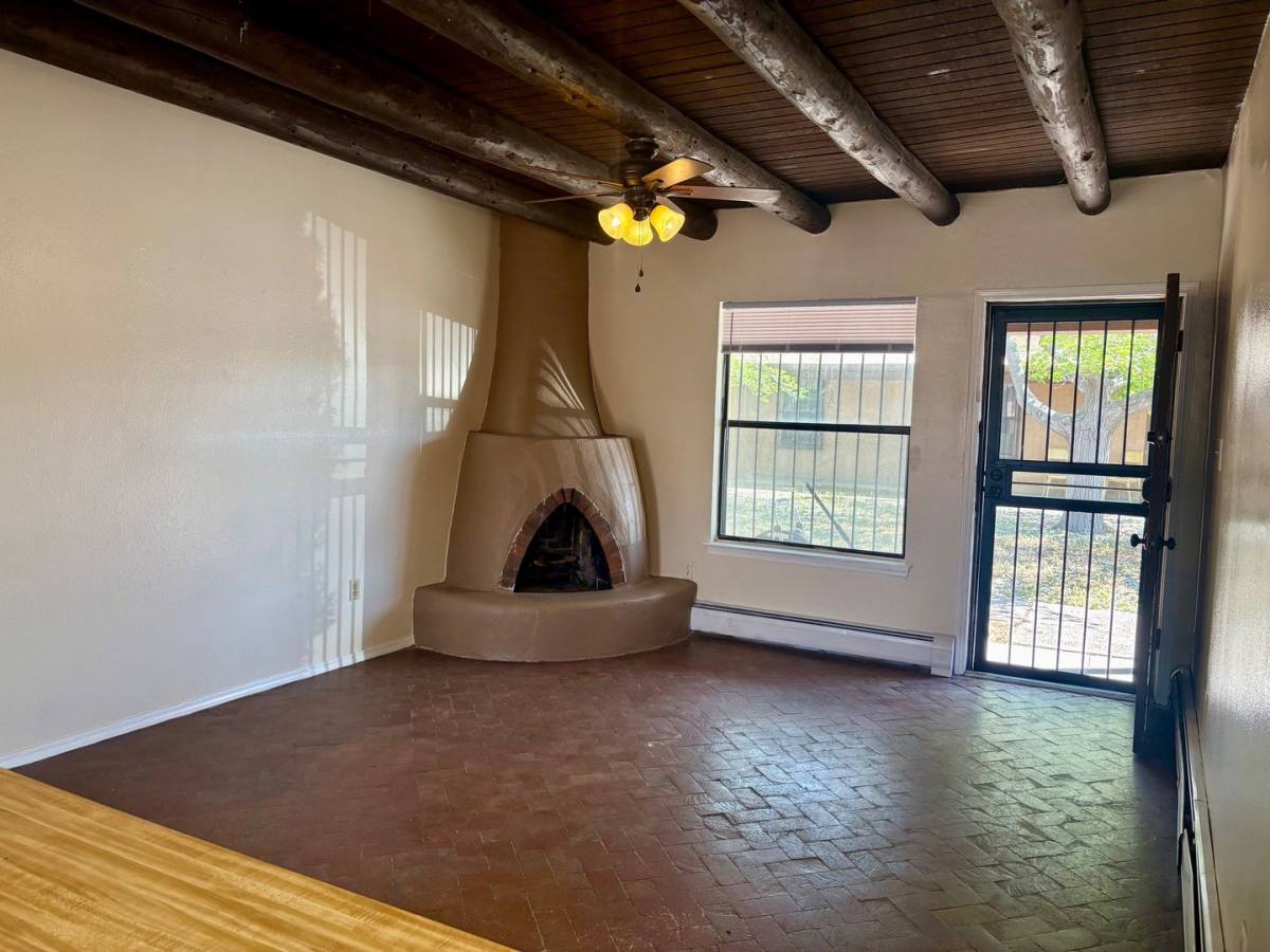 Apartment for rent at 604 Arno St NE, Albuquerque, NM 87102