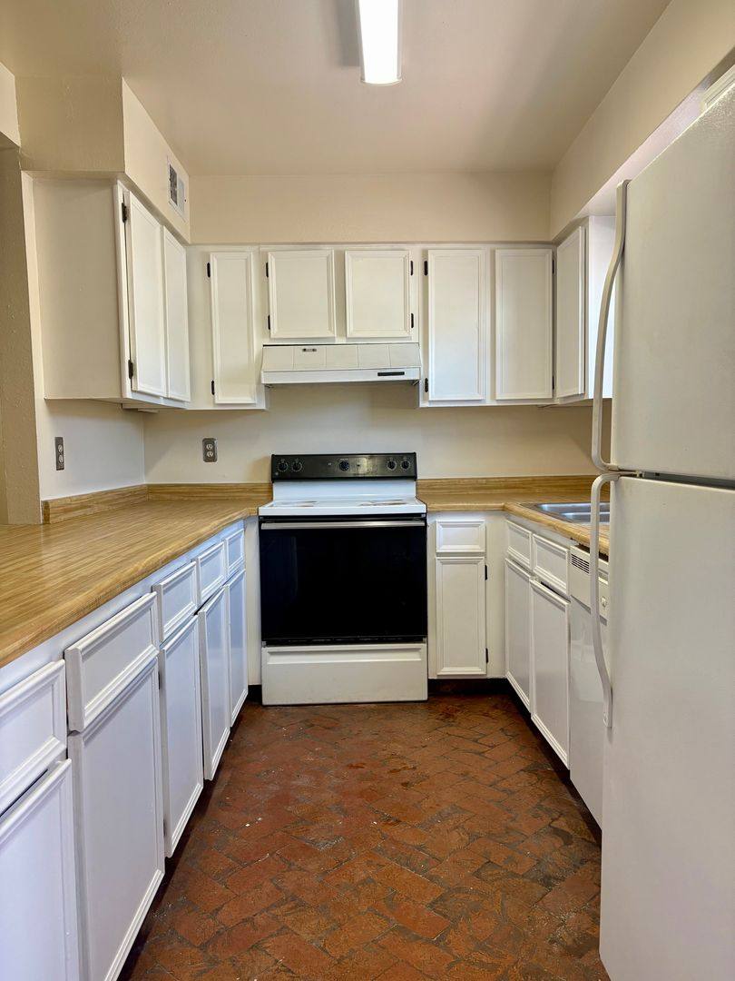 Apartment for rent at 604 Arno St NE, Albuquerque, NM 87102