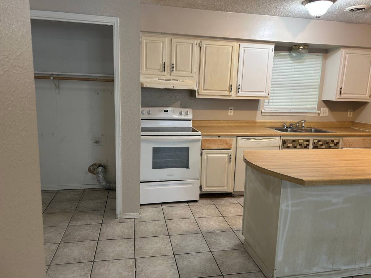 Apartment for rent at 1602-1605 Juniper Circle, Springdale, AR 72764