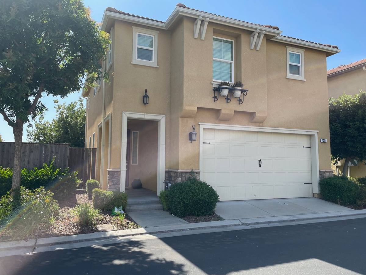 House for rent at 7009 N Harmony Dr, Fresno, CA 93711