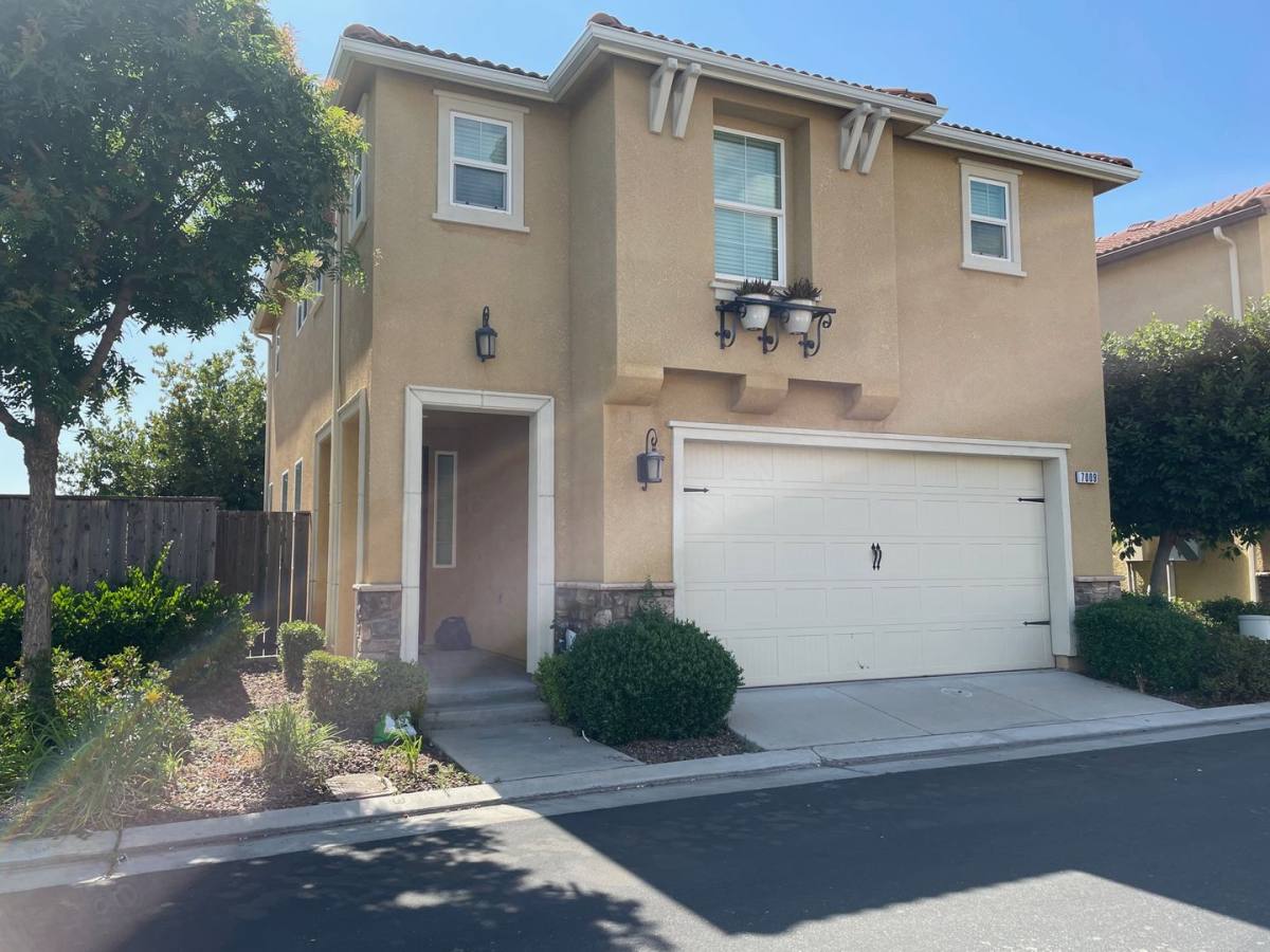 House for rent at 7009 N Harmony Dr, Fresno, CA 93711