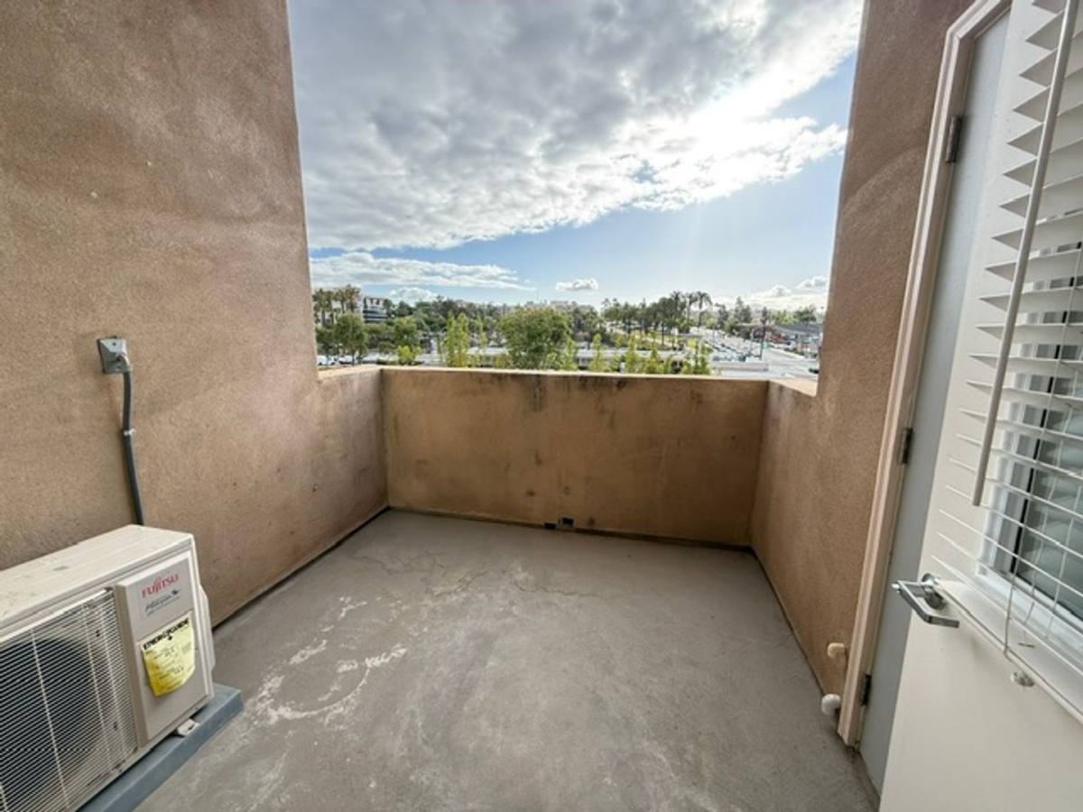 Apartment for rent at 2303 E 8th St, National City, CA 91950