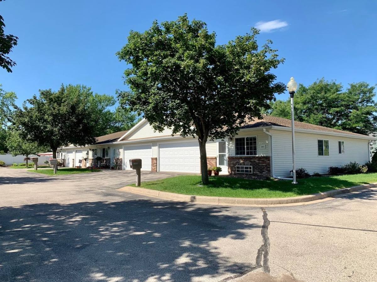 Townhouse for rent at 1077 Kristy Lane, Onalaska, WI 54650