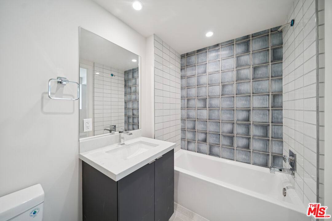 Condo for rent at 1051 S Corning St, Los Angeles, CA 90035