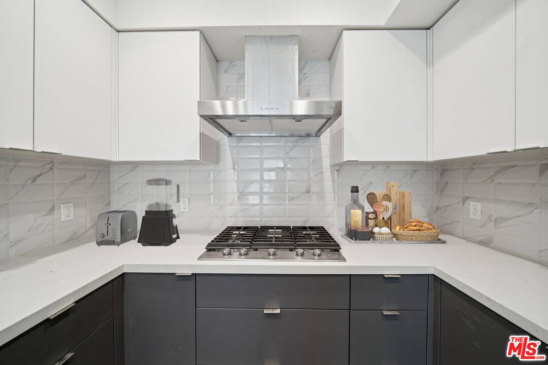 Condo for rent at 1051 S Corning St, Los Angeles, CA 90035
