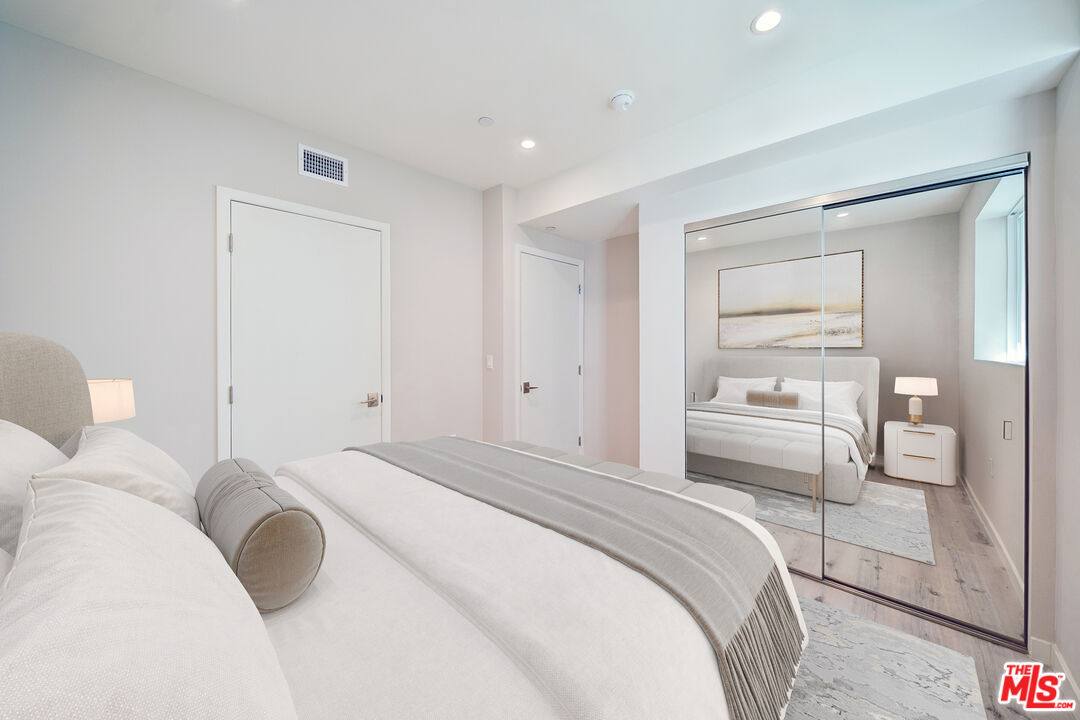 Condo for rent at 1051 S Corning St, Los Angeles, CA 90035