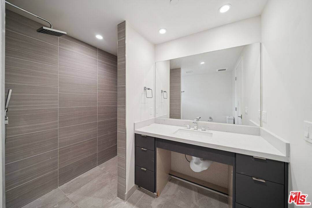 Condo for rent at 1051 S Corning St, Los Angeles, CA 90035