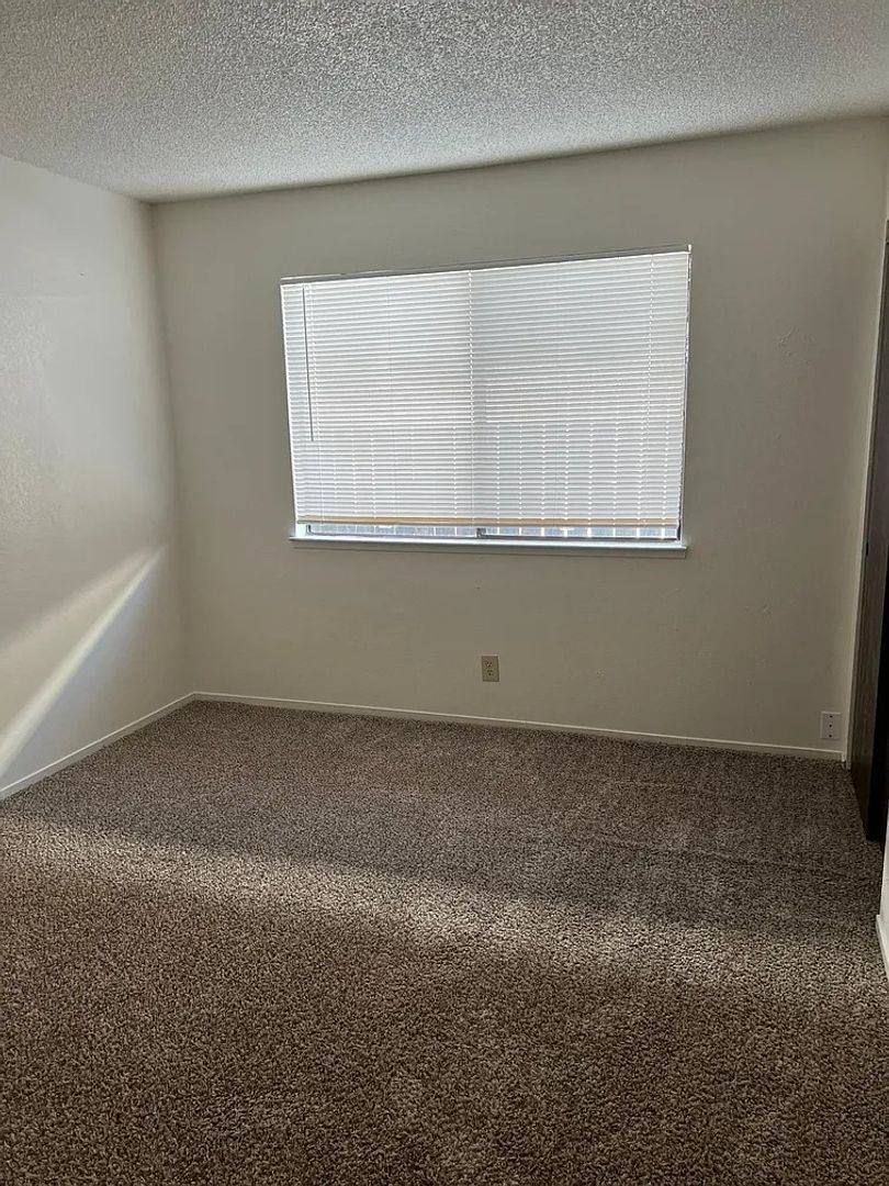 House for rent at 907 Princeton Place, Woodland, CA 95695