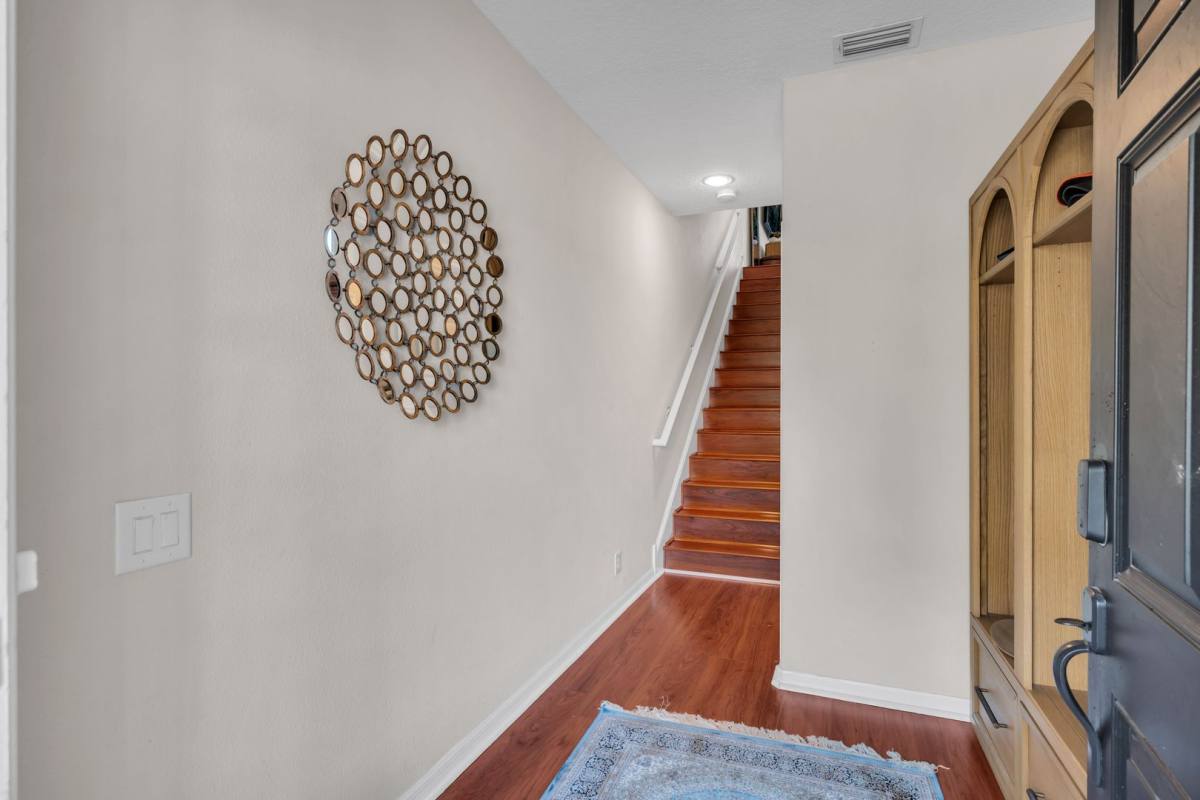 Townhouse for rent at 1127 Venetian Harbor Dr NE, Saint Petersburg, FL 33702