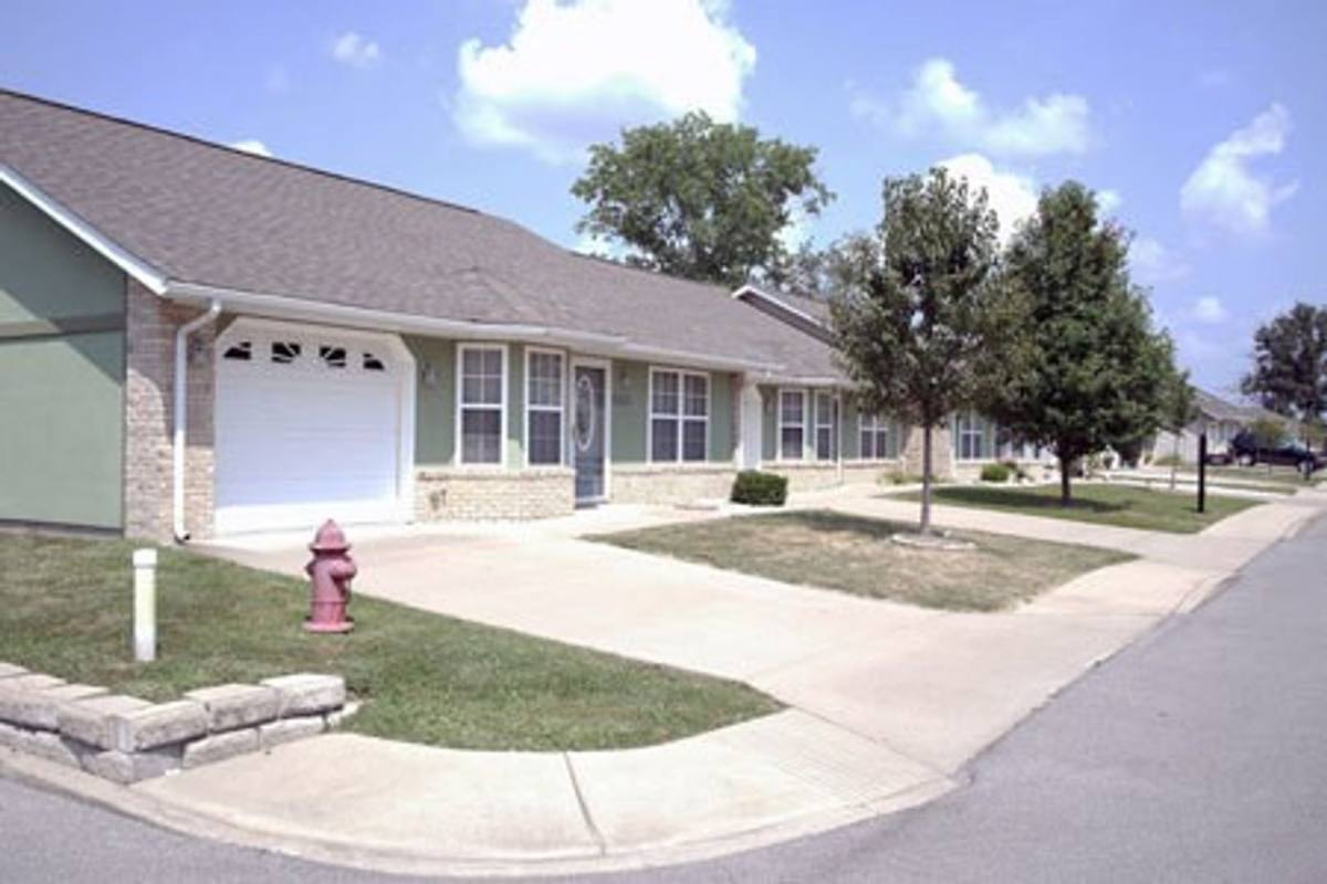 Apartment for rent at 1403 Guardian Place, Marion, IL 62959