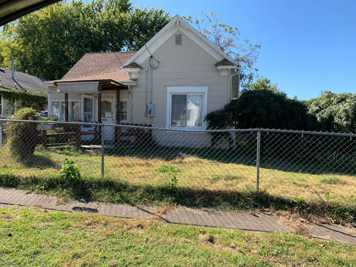 House for rent at 2337 N Ramsey Ave, Springfield, MO 65803