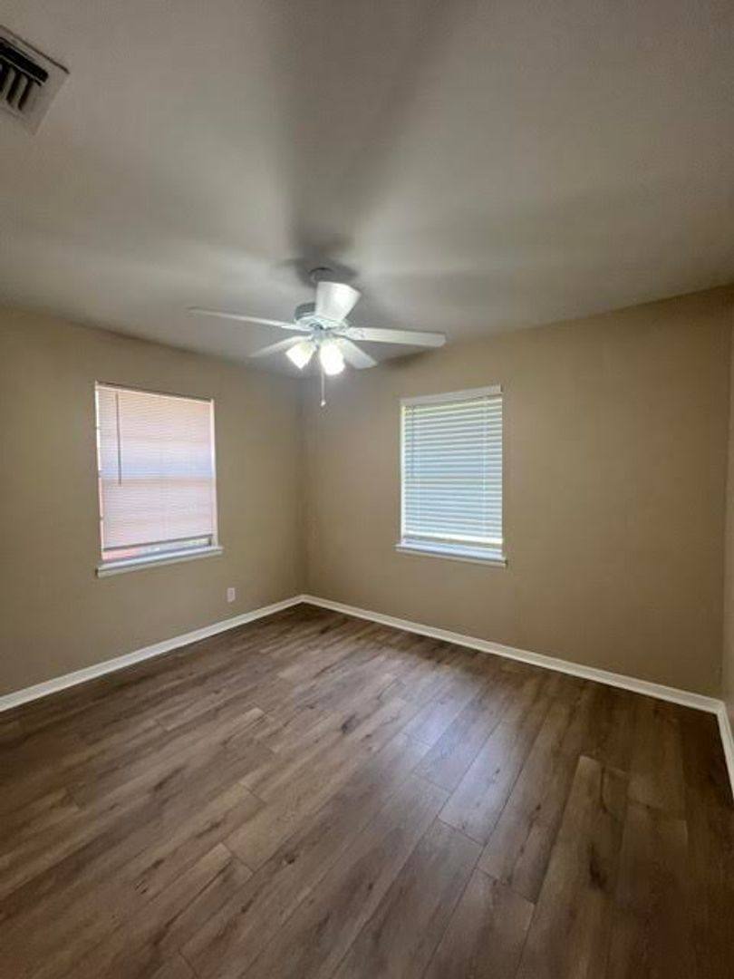 House for rent at 320 S Rita St, Waco, TX 76705