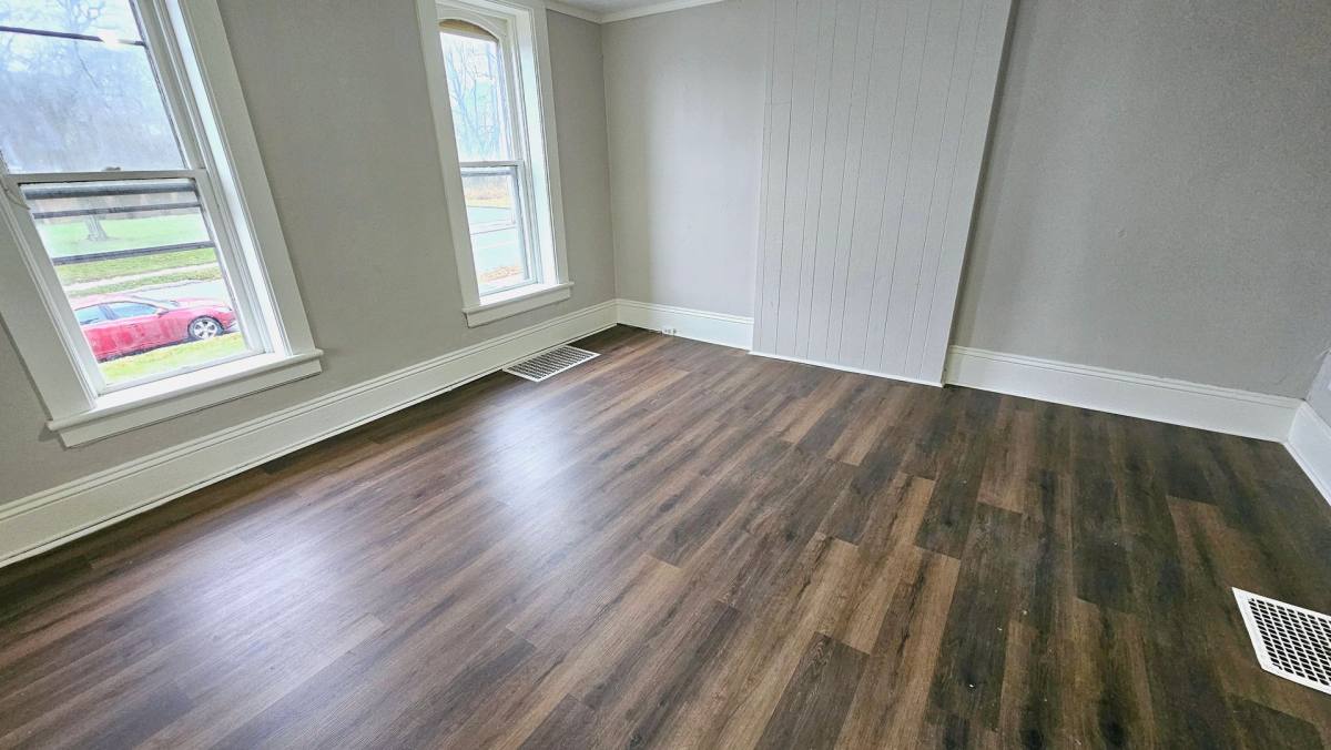 Apartment for rent at 258 W Third St, Mansfield, OH 44903