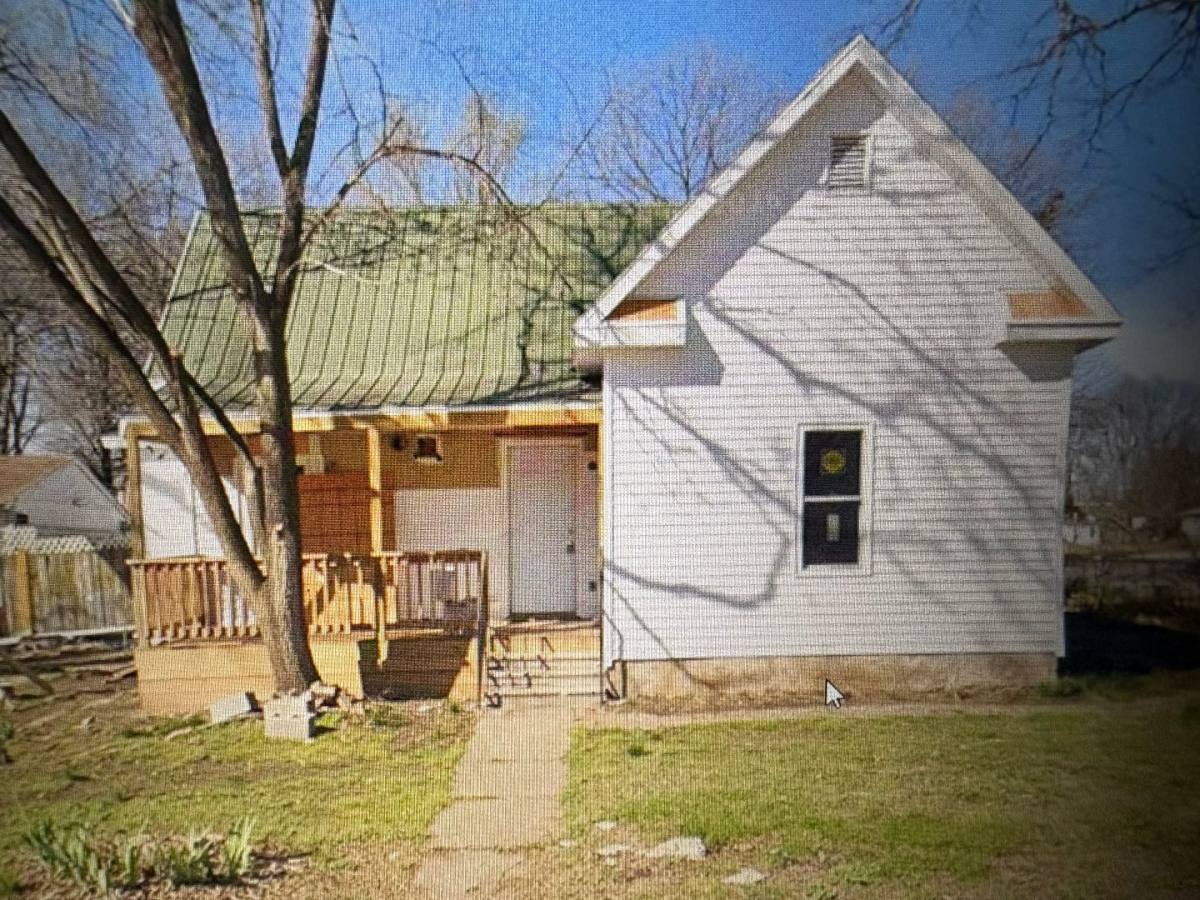 House for rent at 603 W Division St, Springfield, MO 65803