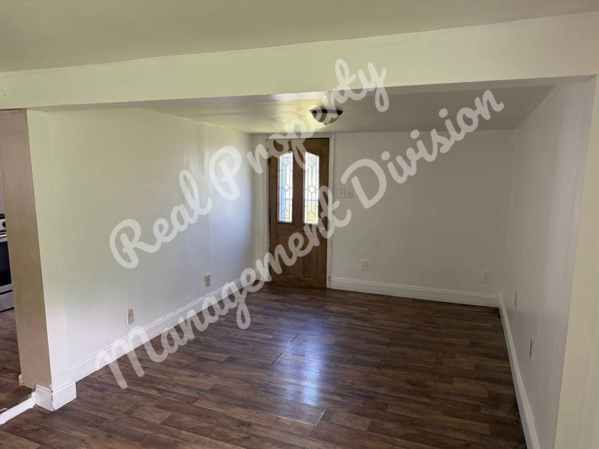 Apartment for rent at 516 Highland, Springfield, IL 62704
