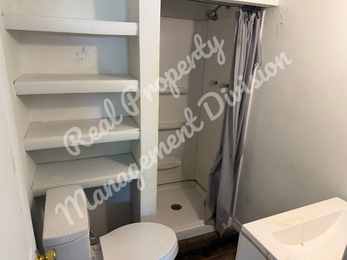 Apartment for rent at 516 Highland, Springfield, IL 62704