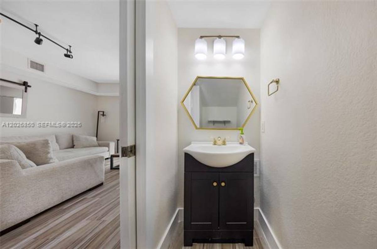 Townhouse for rent at 8942 W Flagler St, Miami, FL 33174