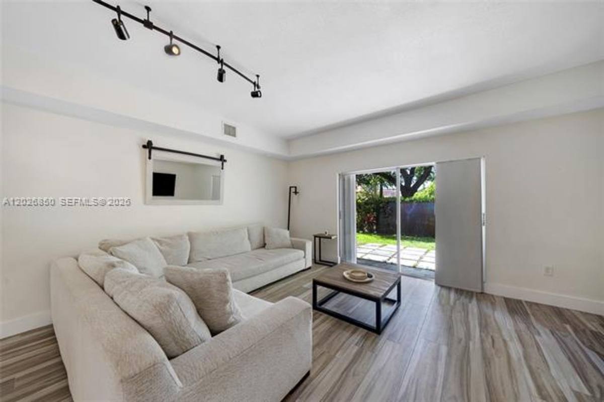 Townhouse for rent at 8942 W Flagler St, Miami, FL 33174