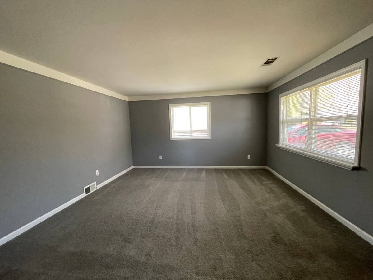 House for rent at 27411 Long St, Livonia, MI 48152