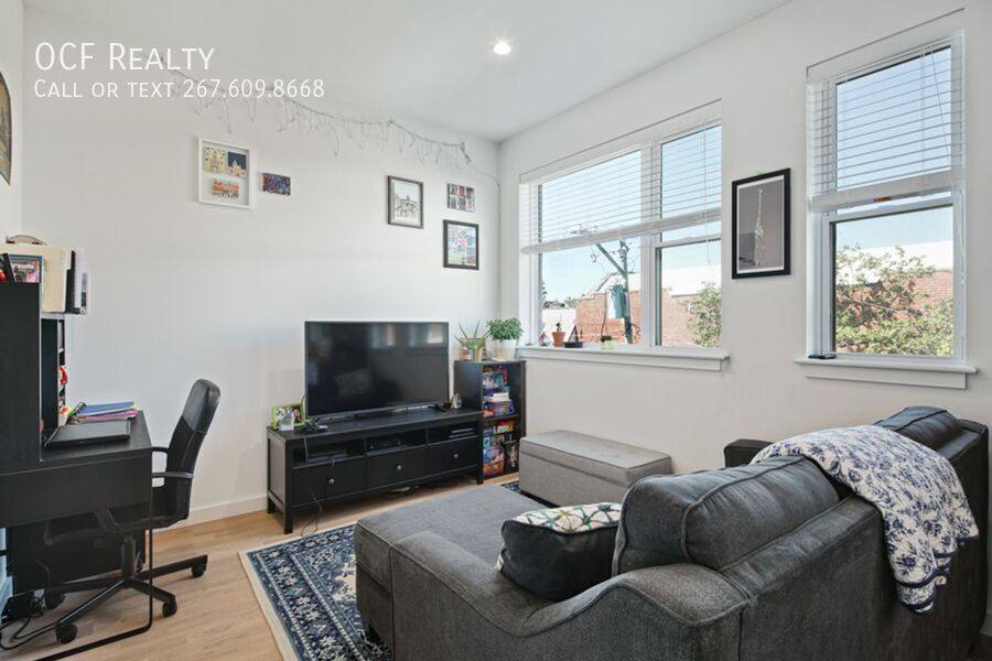 Apartment for rent at 507 S 8th St, Philadelphia, PA 19147