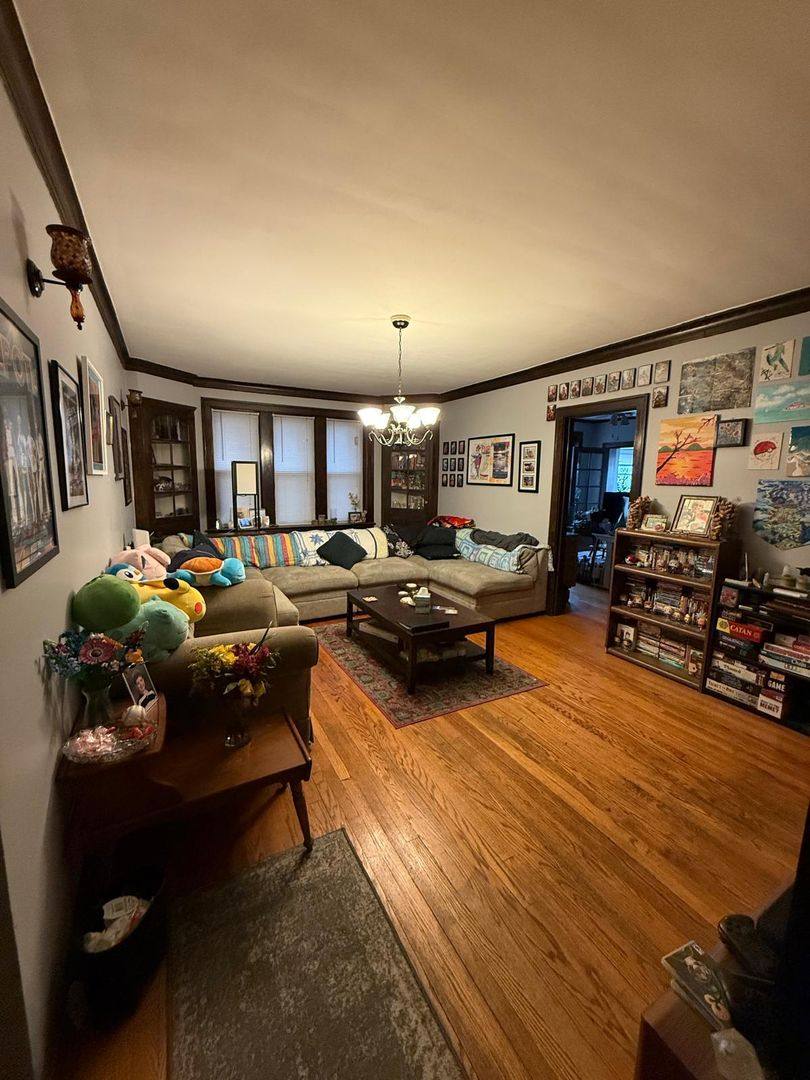 Apartment for rent at 4515 N Wolcott Ave, Chicago, IL 60640