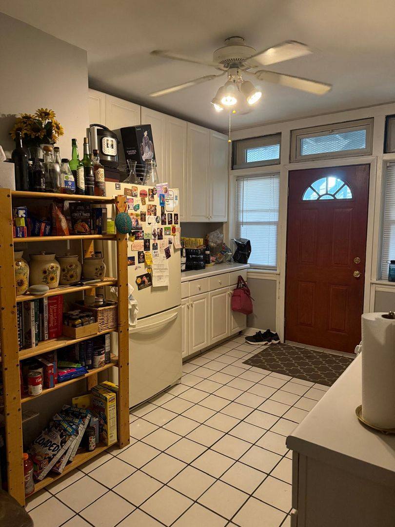 Apartment for rent at 4515 N Wolcott Ave, Chicago, IL 60640