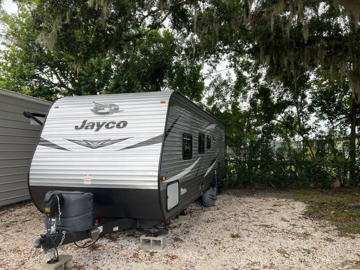 Apartment for rent at 305 Linden Dr, Ellenton, FL 34222