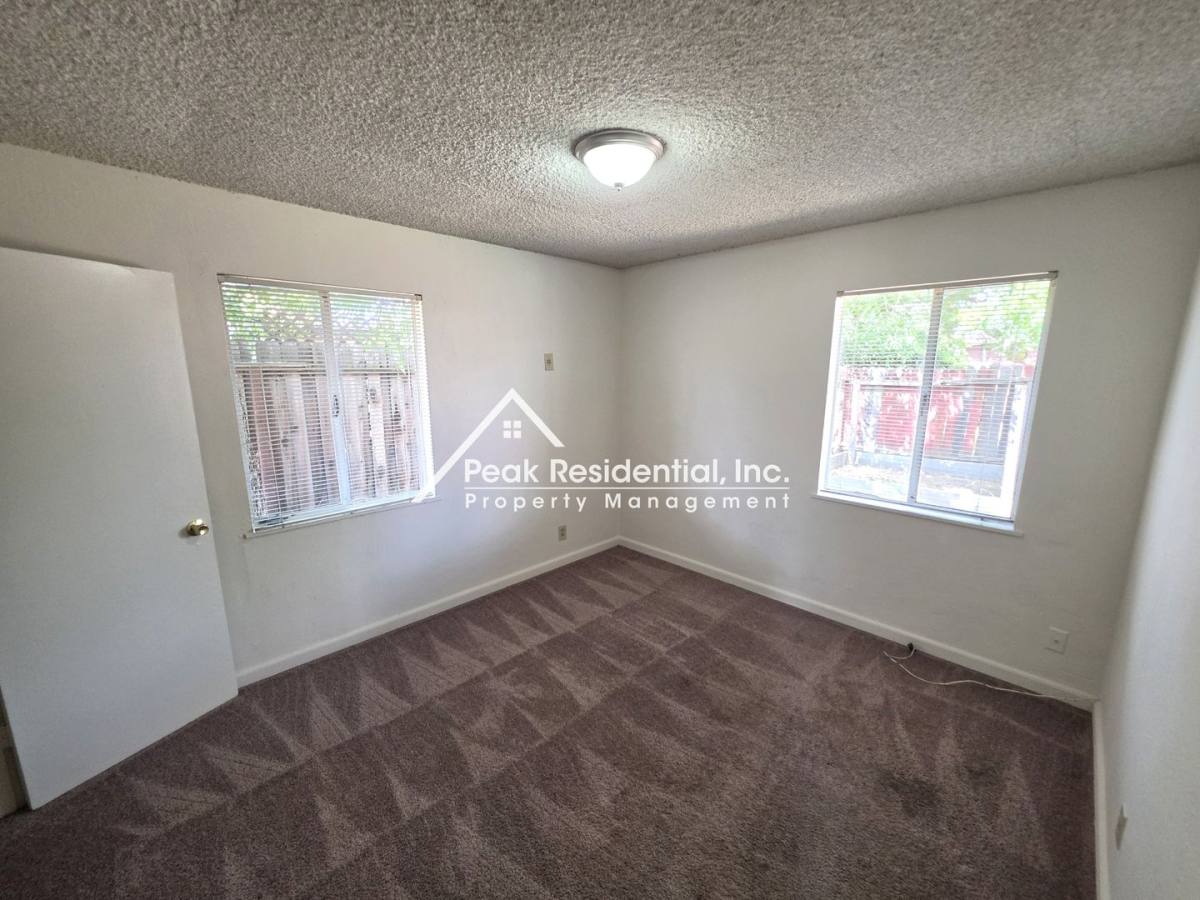 House for rent at 5934 69th St, Sacramento, CA 95824