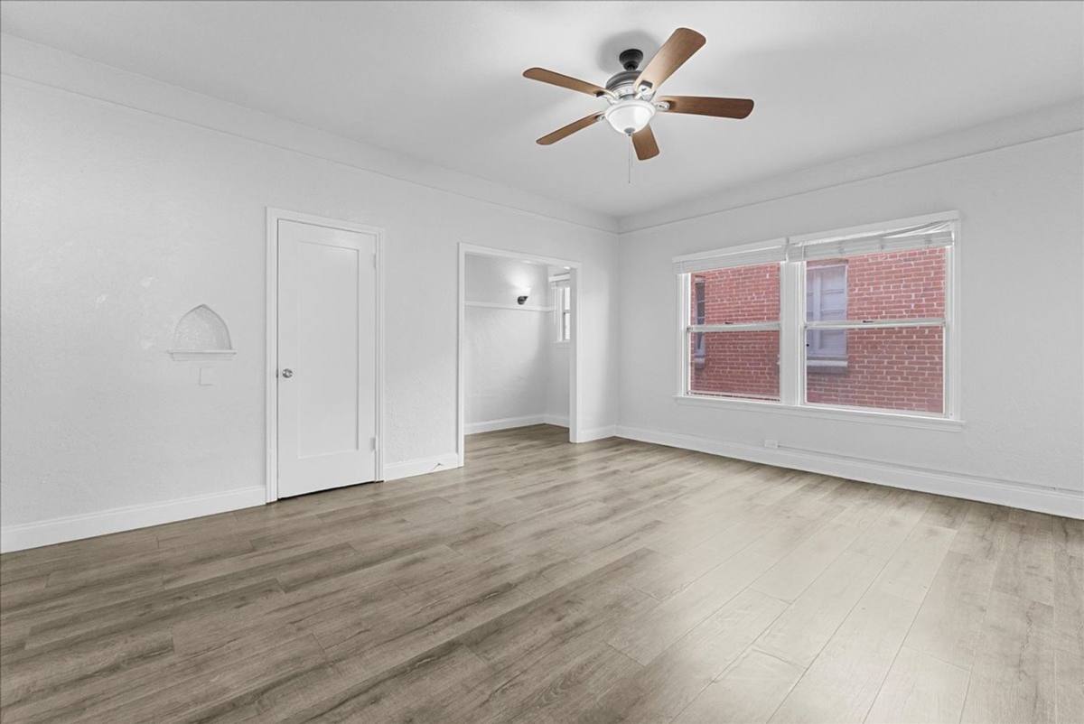 Apartment for rent at 124 N Westmoreland Ave, Los Angeles, CA 90004